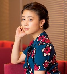 目の奥が笑ってないと感じる有名人