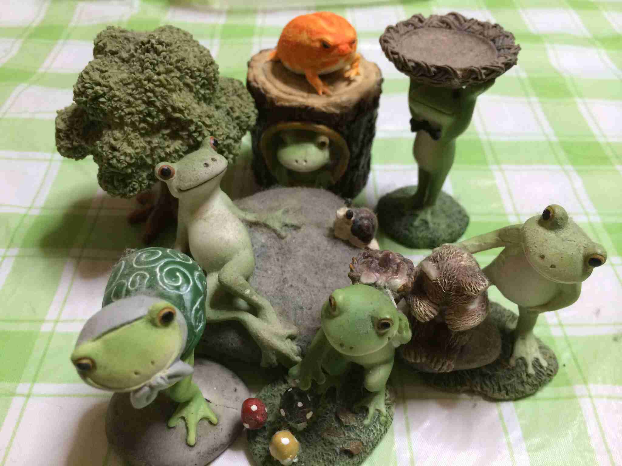 カエルグッズの画像をください。