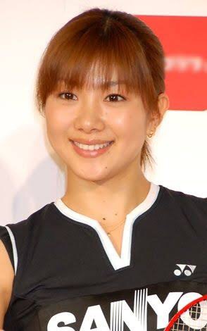 スポーツ選手のヘアスタイルを貼るトピ