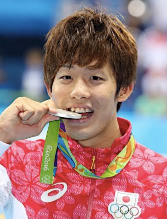 スポーツ選手のヘアスタイルを貼るトピ