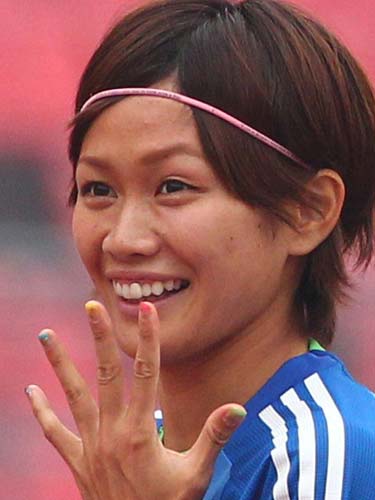 スポーツ選手のヘアスタイルを貼るトピ
