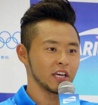 スポーツ選手のヘアスタイルを貼るトピ