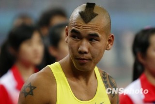 スポーツ選手のヘアスタイルを貼るトピ