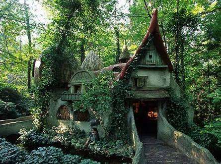 童話、ファンタジーアニメに出てきそうな世界の場所教えてください。