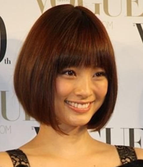 前髪ありが似合わない人