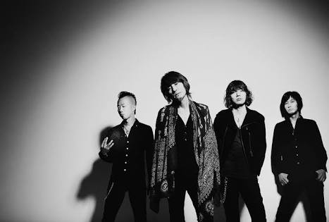 ライブハウスに行くのが好きな人ー!