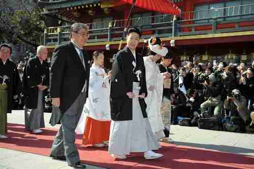 芸能界、歌舞伎界もスルー？ 片岡愛之助＆藤原紀香の挙式が祝福コメントなしの赤っ恥