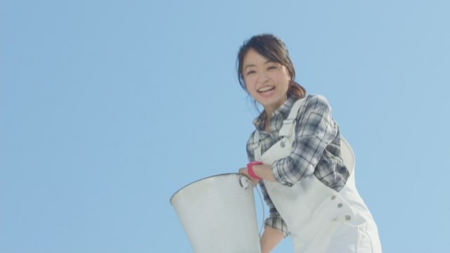 年齢に合わない格好をしても似合っている有名人