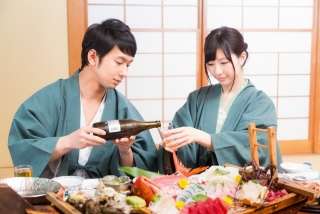 飲みの席でのお酌【職場】