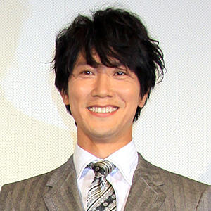 佐々木蔵之介、着物姿の深田恭子にメロメロ「ますます輝きが」 おもち“あ~ん”に大喜び