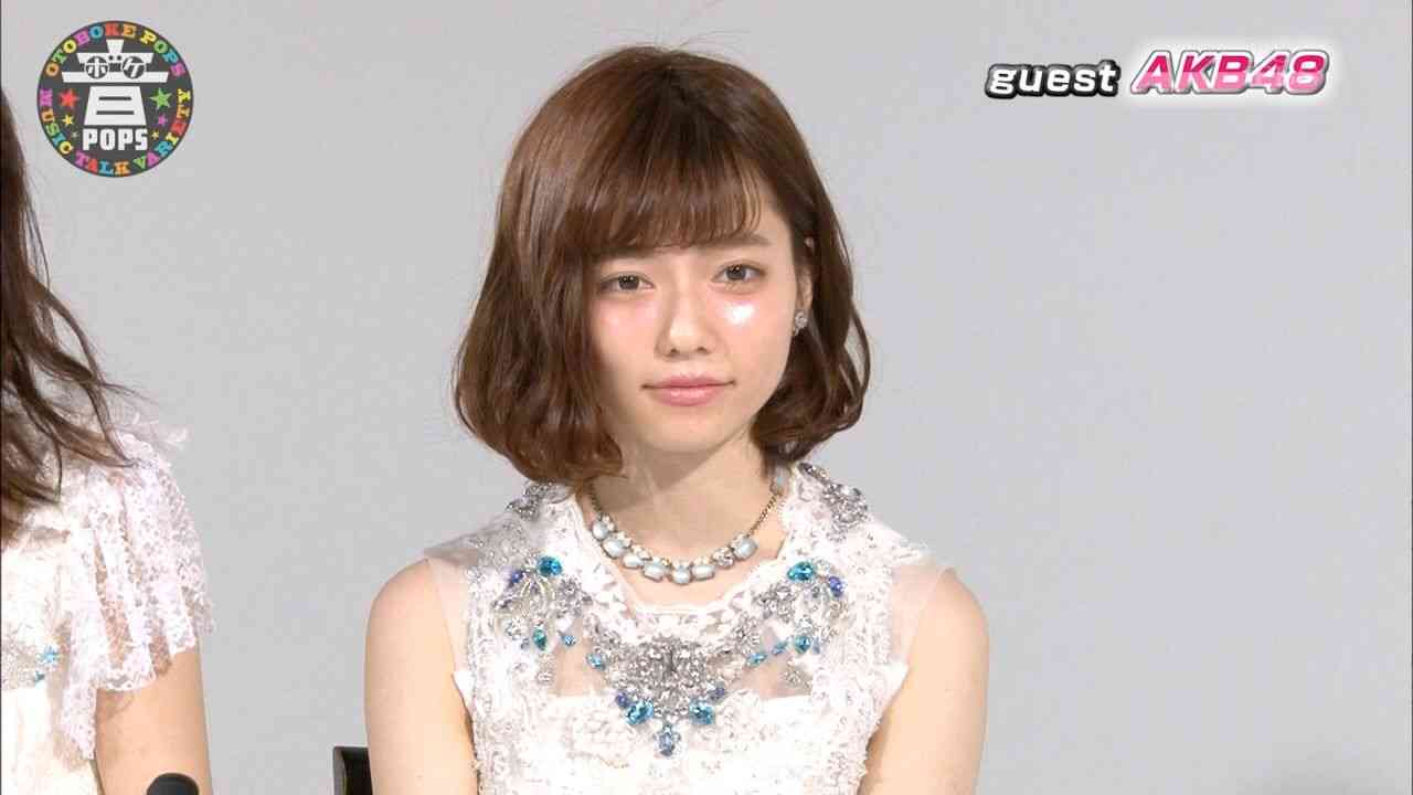 島崎遙香ひとりだけ水着じゃない…AKB48“神8”表紙の少年マガジンが話題