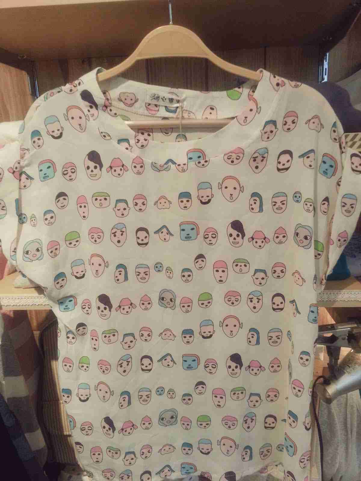 【画像】ユニークな柄の服