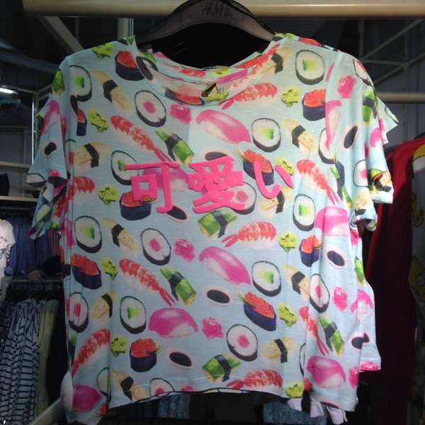 【画像】ユニークな柄の服