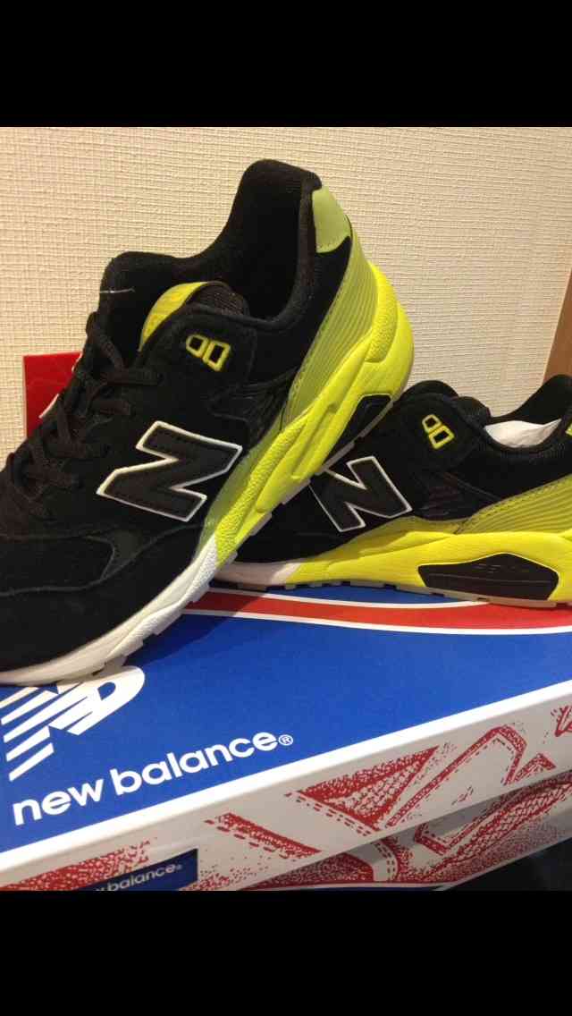 最近買ったスニーカー