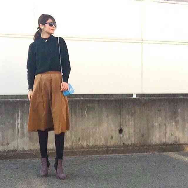 膝下丈のスカート