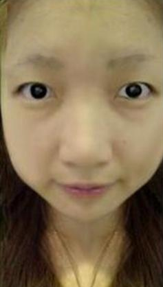 黒目が小さい芸能人