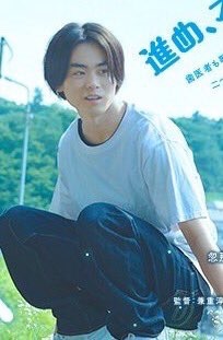 優しい笑顔をしてる画像