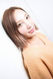 ざわちんがキャバ嬢に 胸元SEXY“キャバちん”に指名殺到