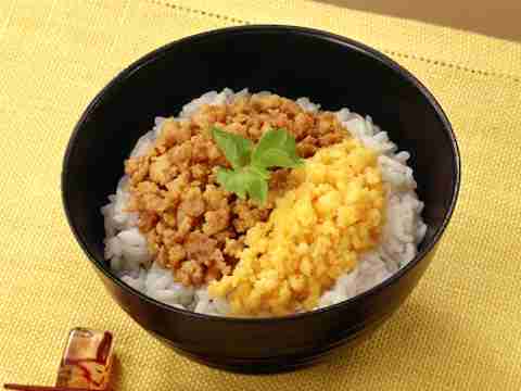 親子丼すきな人〜！