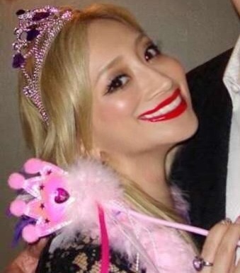 修正しすぎて誰か分からない画像