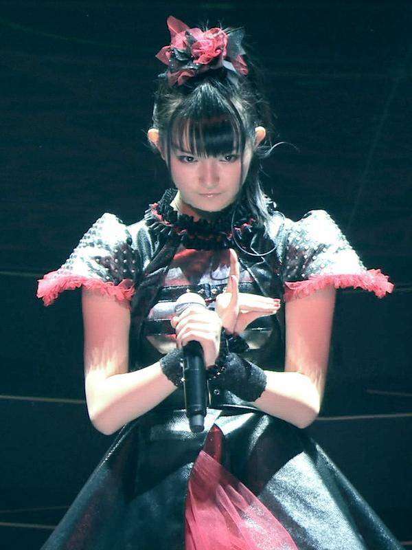 アヒル口だと思う芸能人を挙げていくトピ