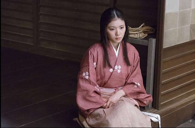 松岡茉優“水族館ガール”が一日館長に　“相棒”を間違える