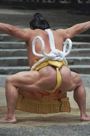 倍率約2万倍の超難関勝ち抜いた12の“美尻”