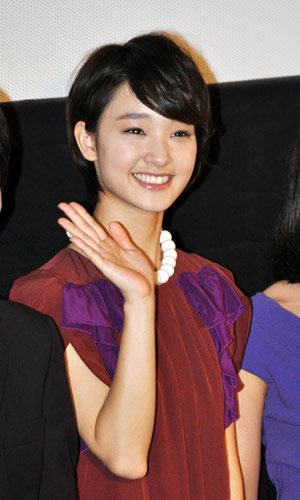 美人女優の笑顔の画像を貼るトピ