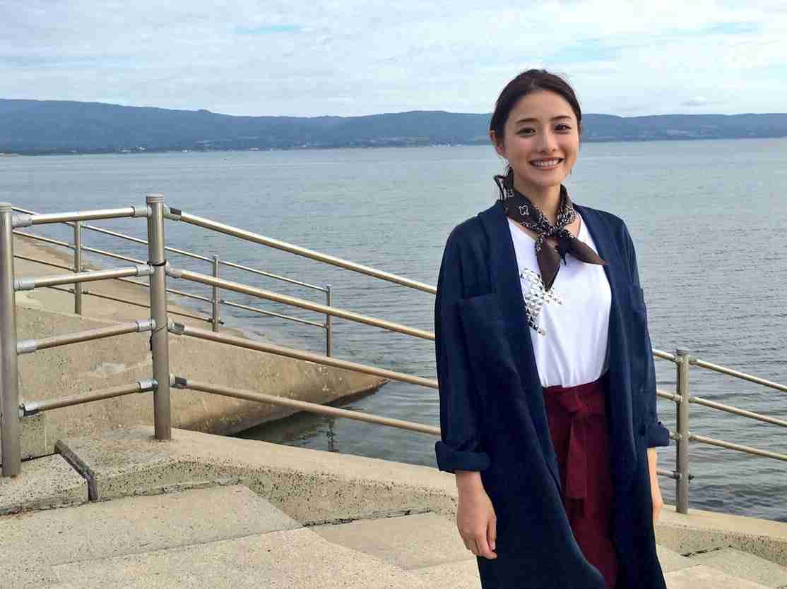 美人女優の笑顔の画像を貼るトピ