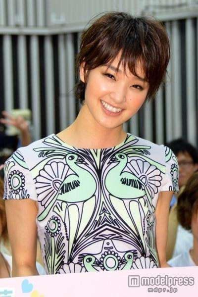 美人女優の笑顔の画像を貼るトピ