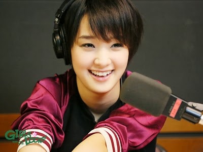 美人女優の笑顔の画像を貼るトピ