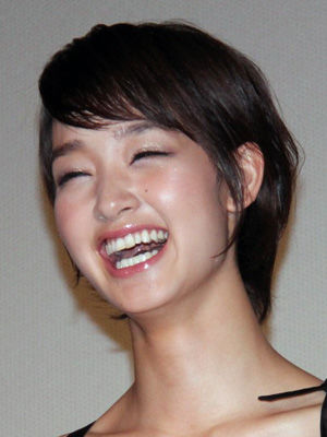 美人女優の笑顔の画像を貼るトピ