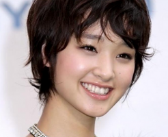 美人女優の笑顔の画像を貼るトピ