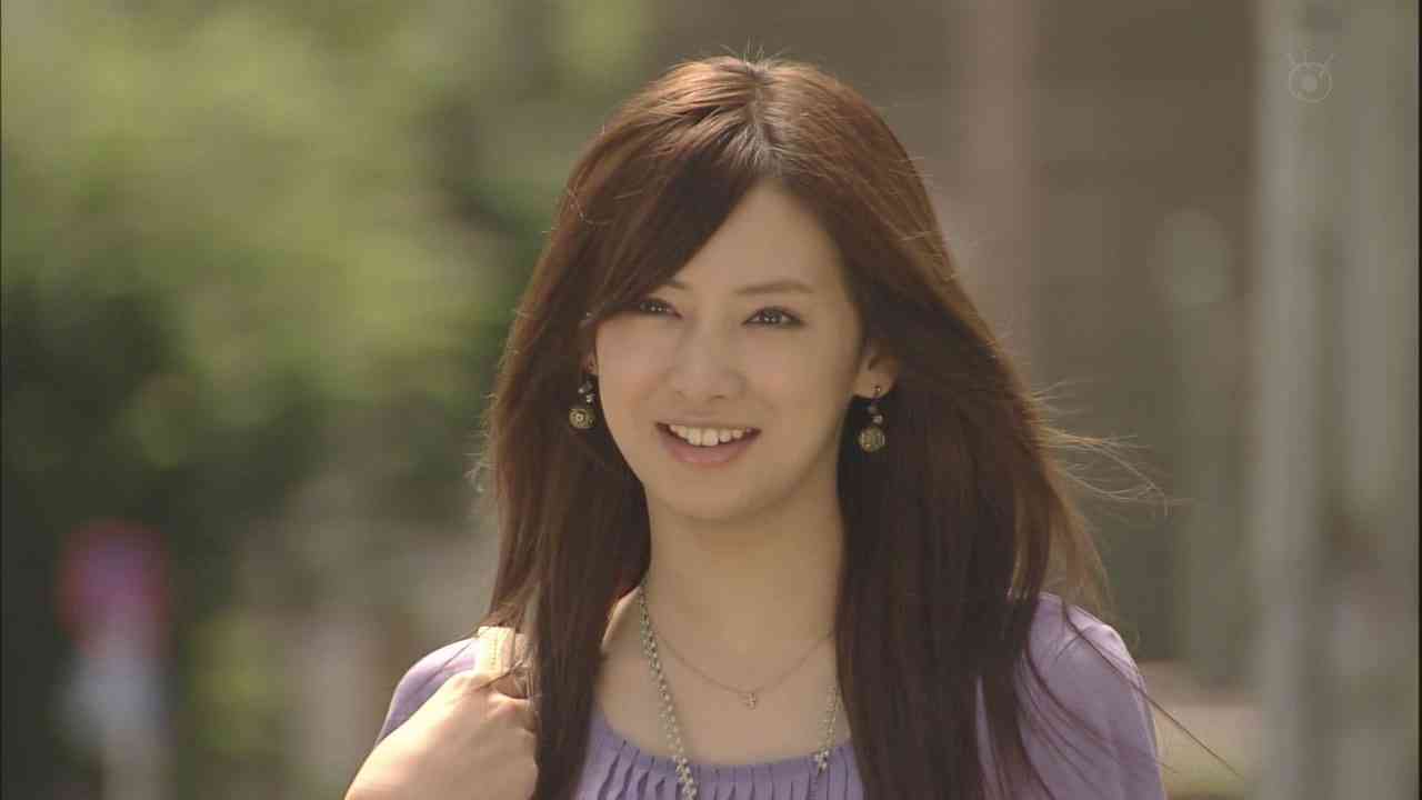 美人女優の笑顔の画像を貼るトピ