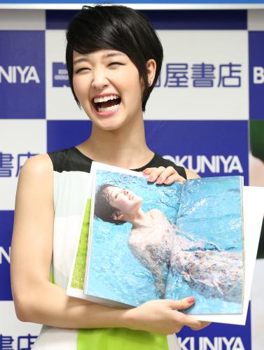 美人女優の笑顔の画像を貼るトピ