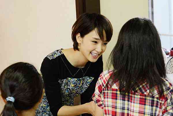 美人女優の笑顔の画像を貼るトピ