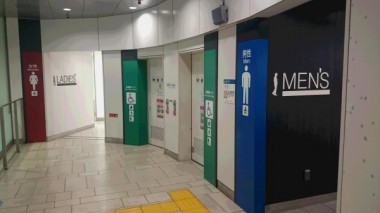 外出先でのトイレ 何歳までついていく?
