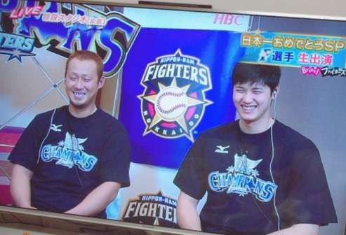 【実況・感想】 SMBC日本シリーズ2016 第6戦 広島×日本ハム 【日本ハムが勝てば優勝】