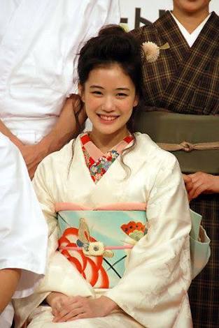 和装が似合う芸能人