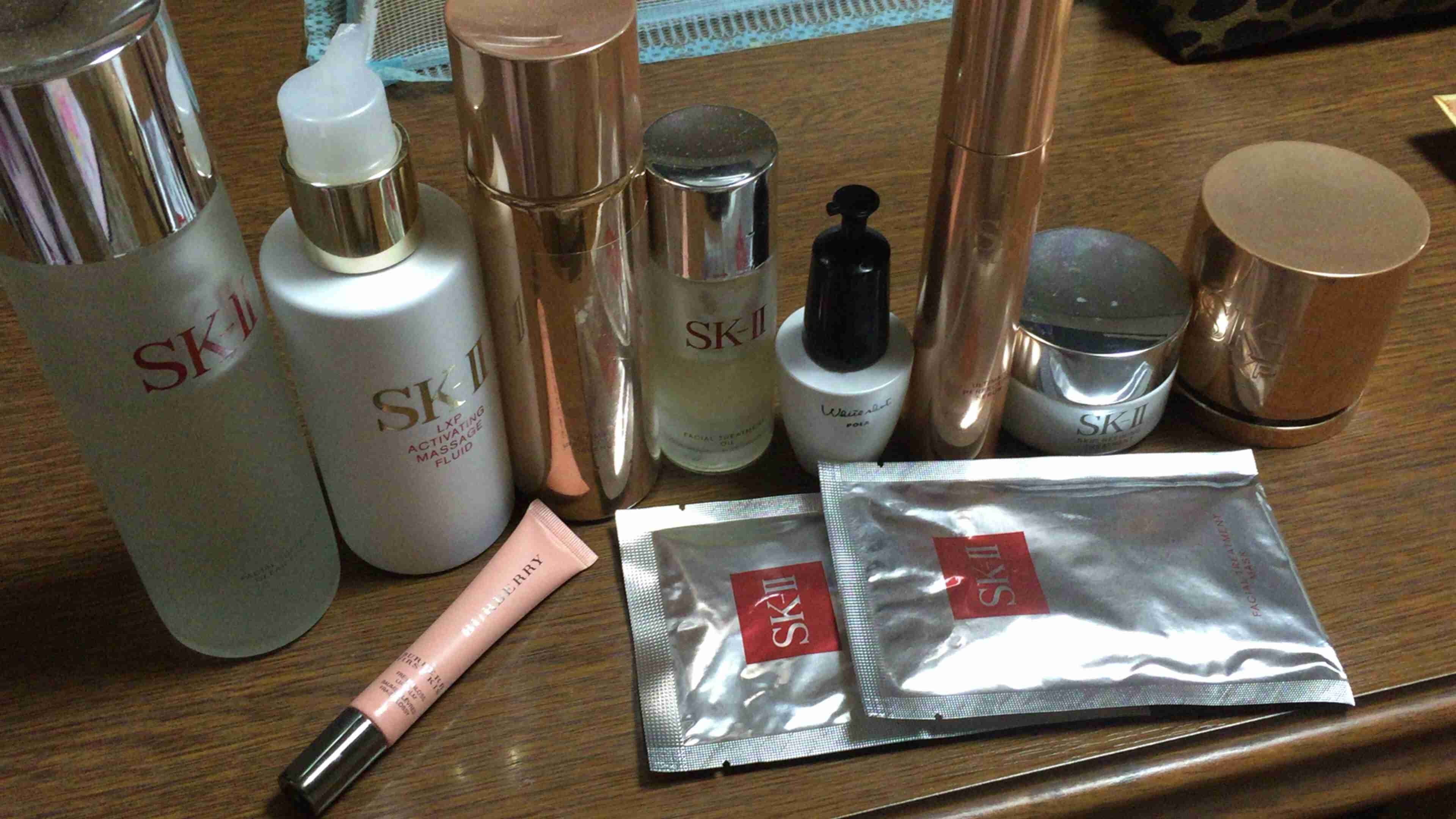 スキンケア用品のレギュラーを見せてください！