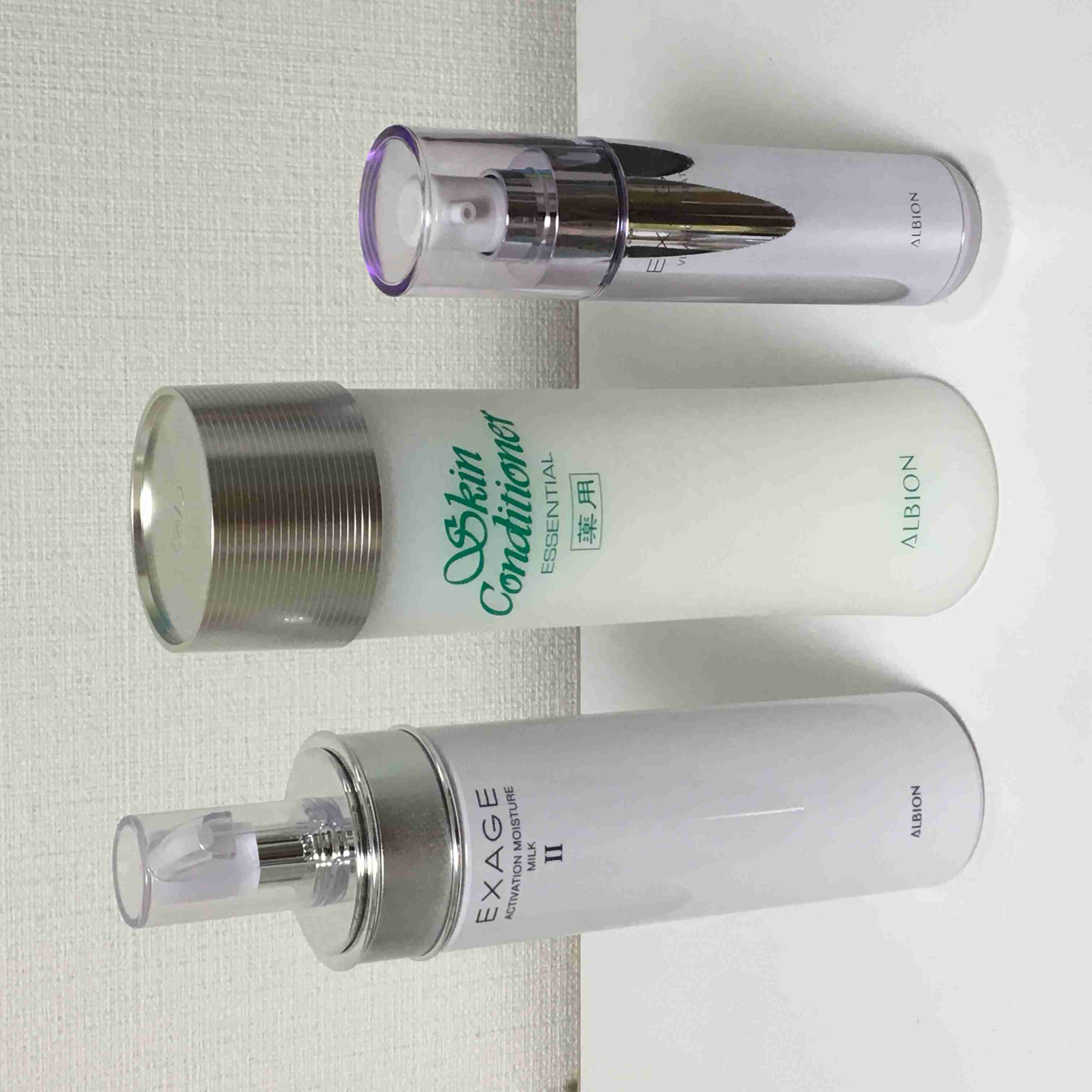 スキンケア用品のレギュラーを見せてください！