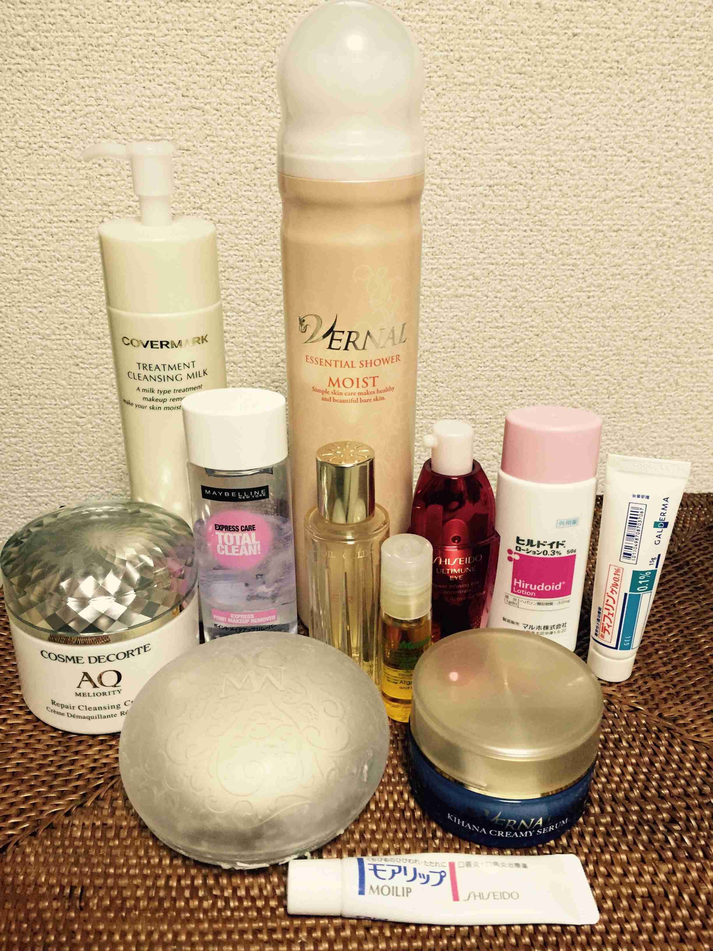 スキンケア用品のレギュラーを見せてください！