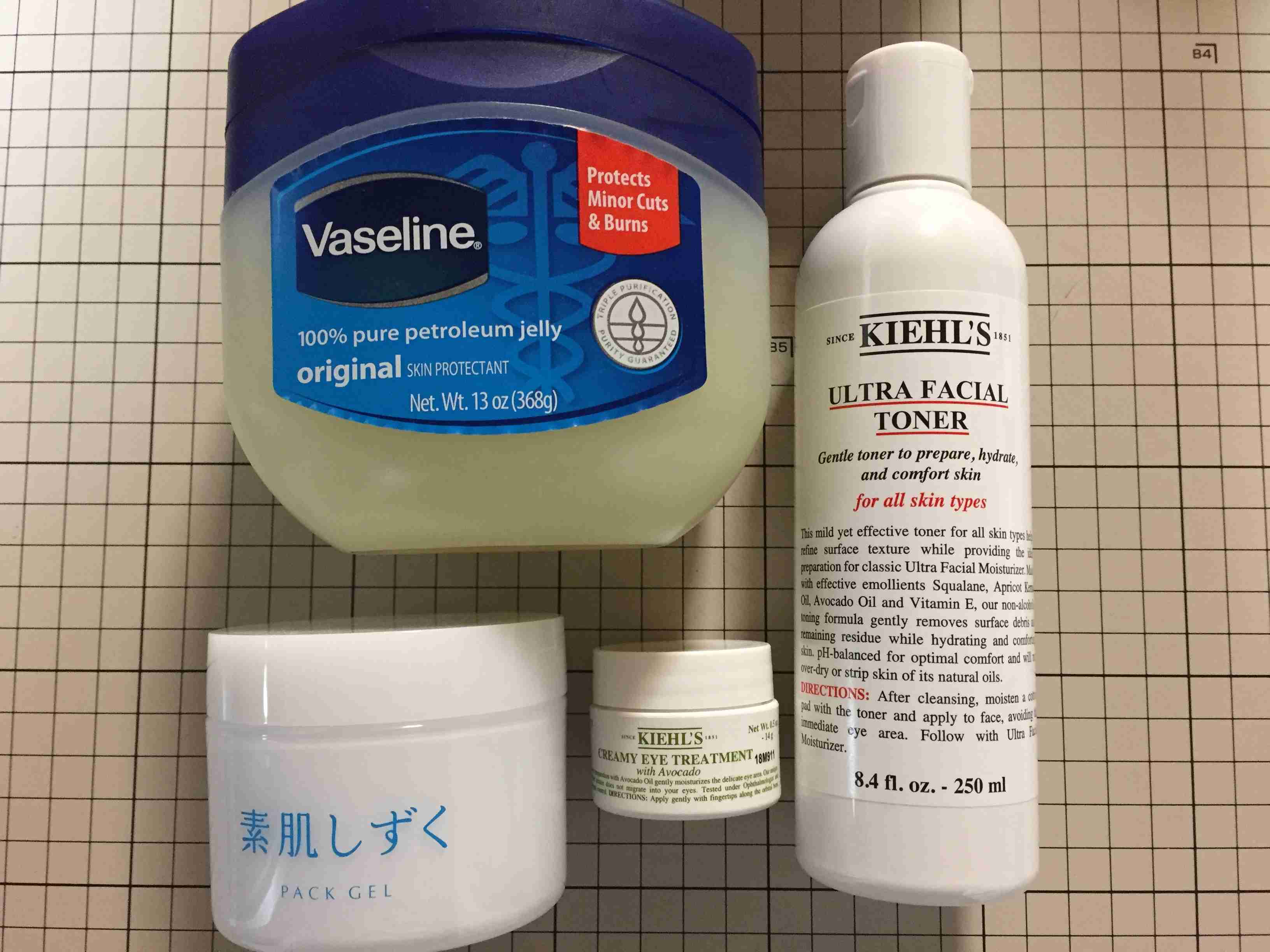 スキンケア用品のレギュラーを見せてください！