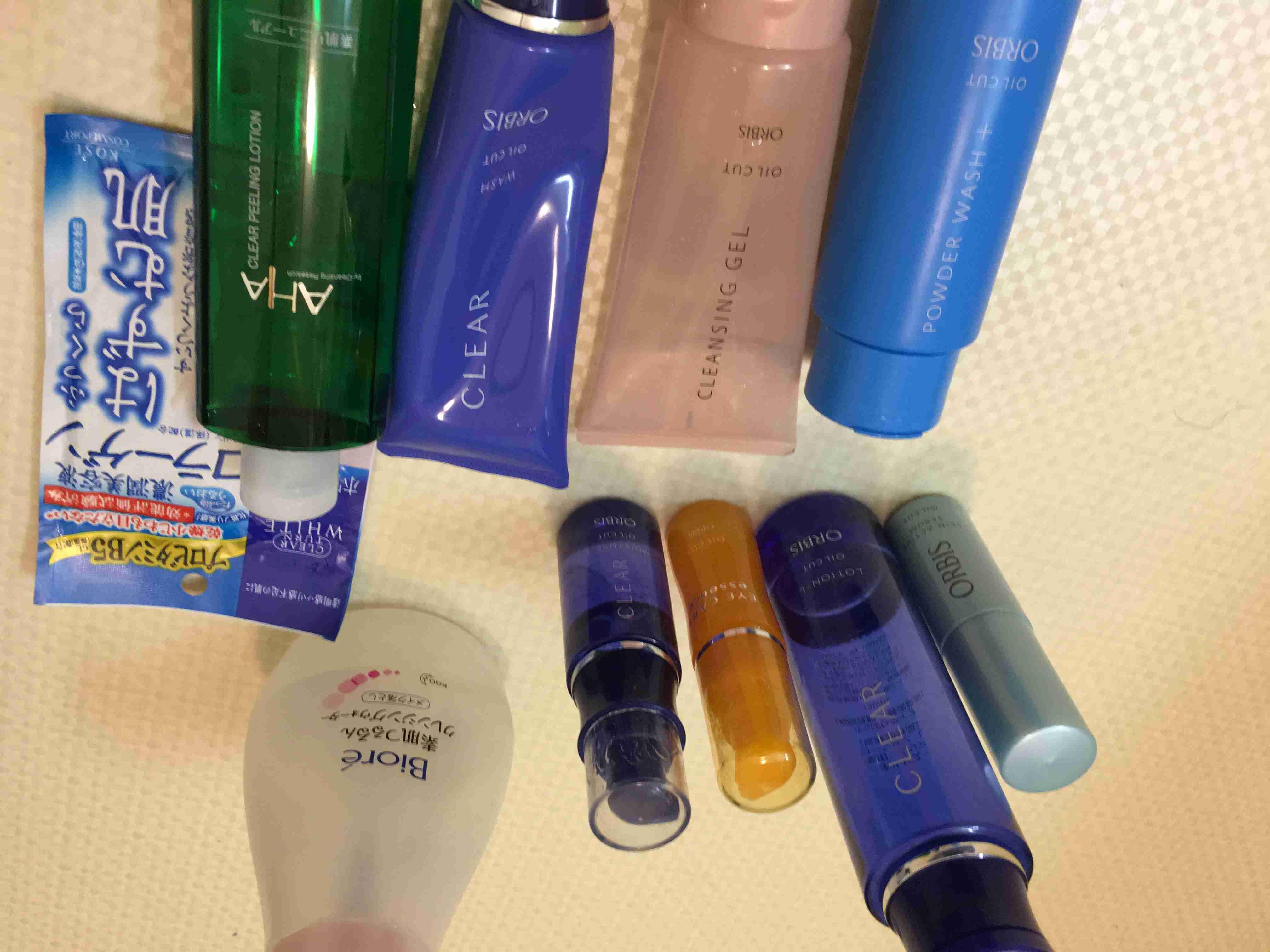 スキンケア用品のレギュラーを見せてください！