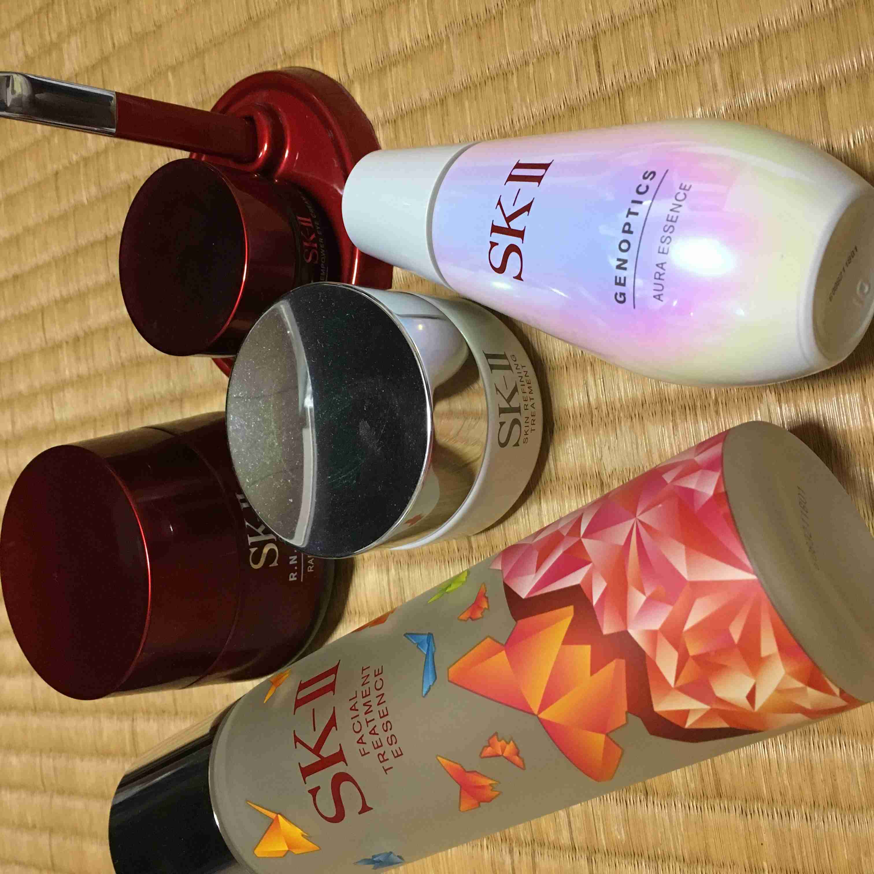 スキンケア用品のレギュラーを見せてください！