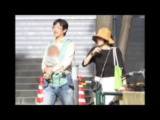 「がお~っ!」とじゃれ合うHIRO&上戸彩、娘との3ショット