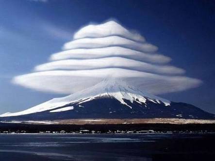 インスタでおしゃれな人が載せてそうな画像をひたすら貼っていくトピ