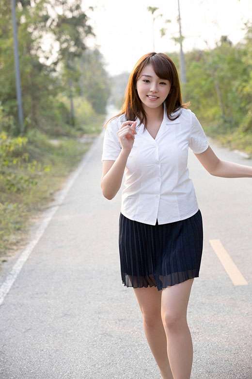 胸が大きくて服が似合わない！