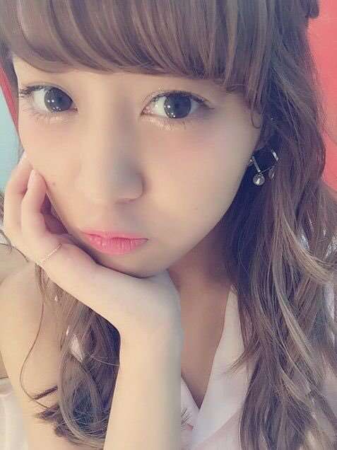 現役女性アイドルで一番可愛いと思う人は誰ですか?
