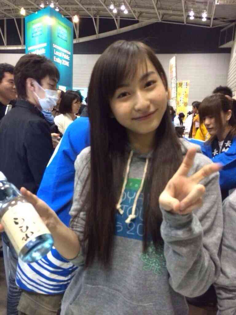 現役女性アイドルで一番可愛いと思う人は誰ですか?